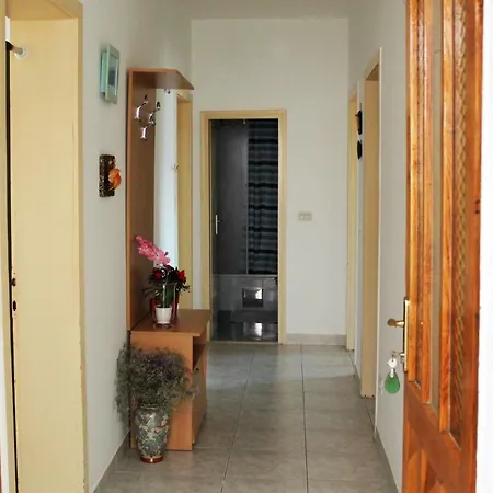 Apartment Mila *